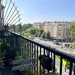 Appartement Sur Les Toits De Paris